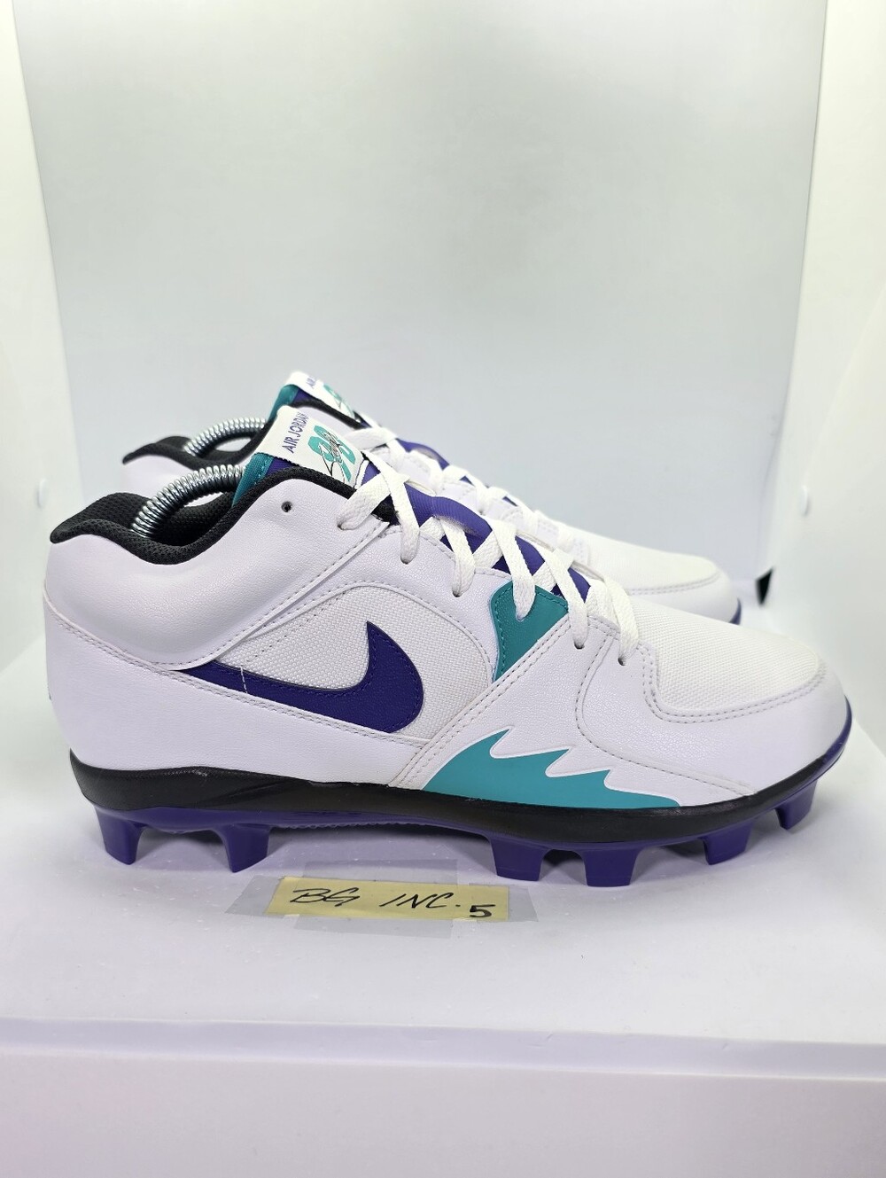 Jordan Stadium 90 Low MCS Baseball Cleats White Grape Ice HQ0211-105 Mens sz 8.5